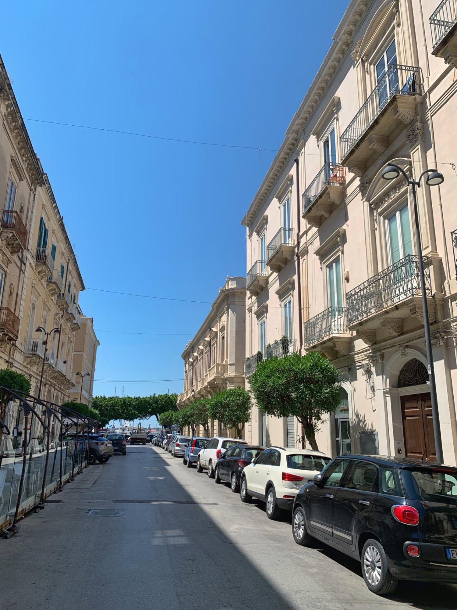 Apartamento La Dimora Dei Mille Syracuse Exterior foto