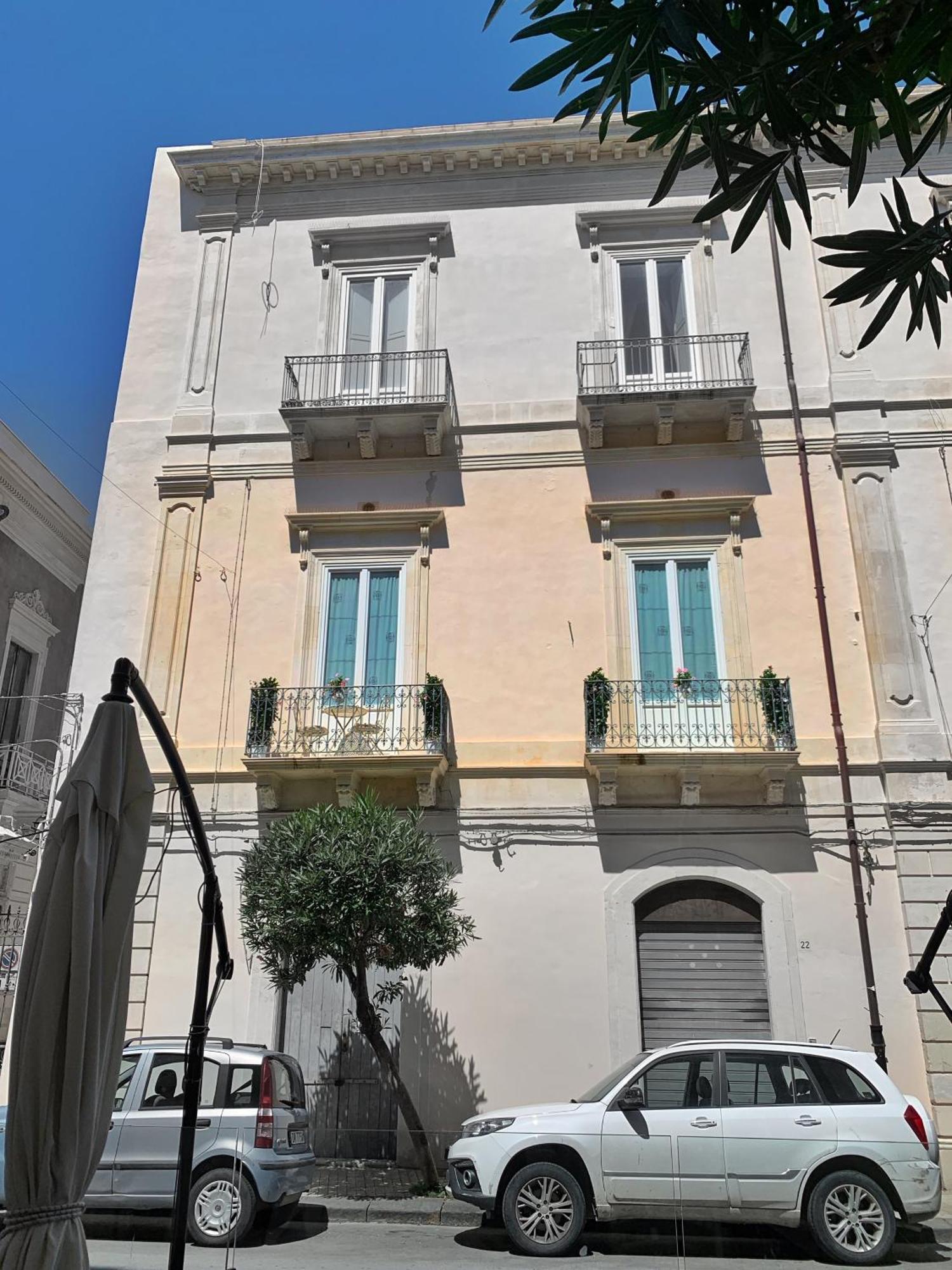 Apartamento La Dimora Dei Mille Syracuse Exterior foto